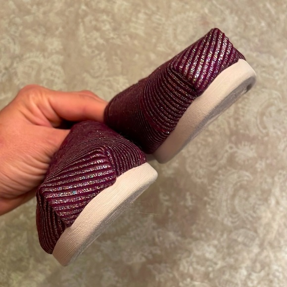 Brand New Toms Cabernet Glitter Rib Knit Slip On Shoes Casual Sparkly Canvas - Picture 15 of 16